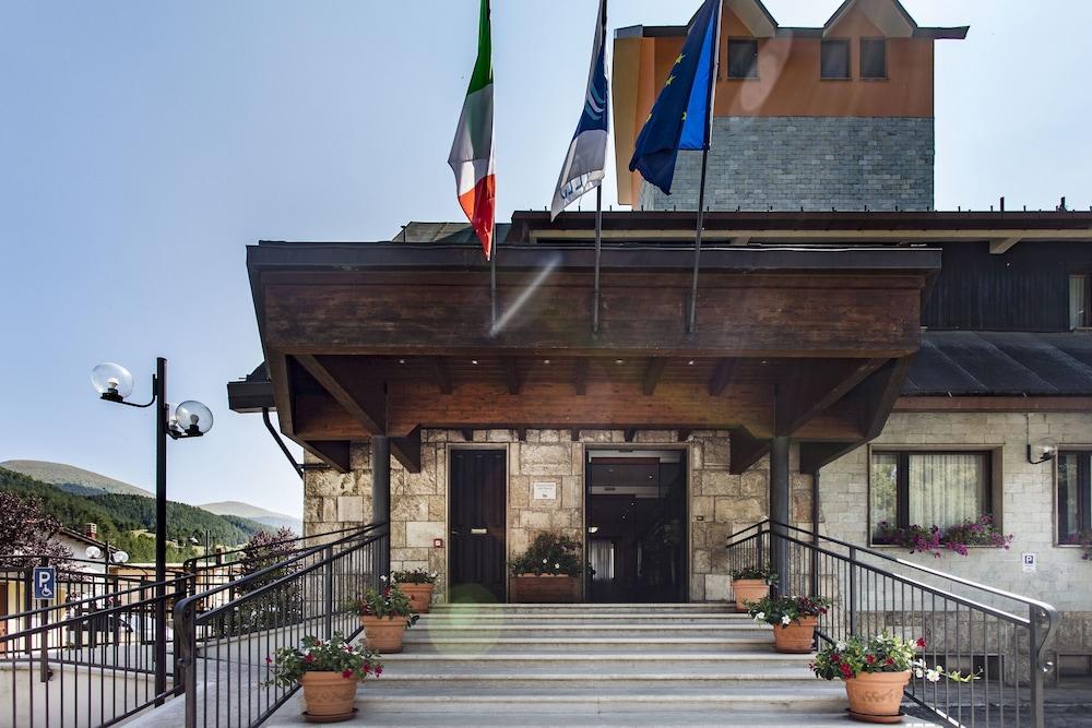 Grand Hotel Del Parco Pescasseroli Exteriör bild